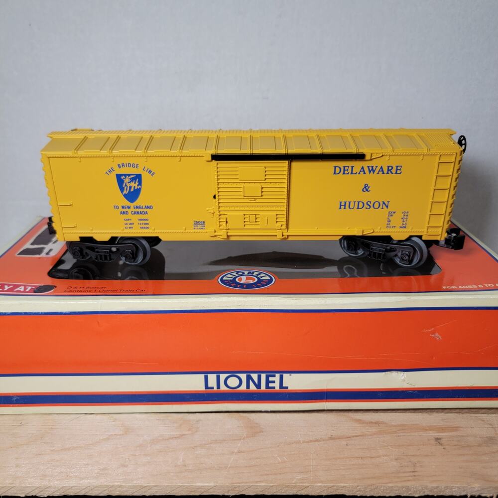 2008 Lionel Train Car: Delaware & Hudson Boxcar w/ Box O Scale